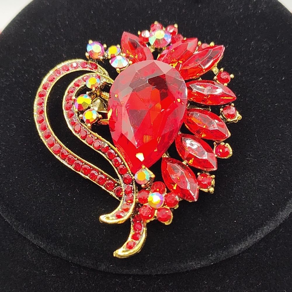 Large red and gold crystal heart rhinestone aurora borealis brooch / pendant